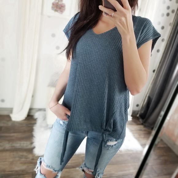 Last1️⃣Brooklyn V-neck Waffle Knit Top Self Tie - Picture 3 of 8